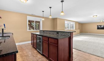 5730 Summerset Woods Dr, Alto, MI 49302