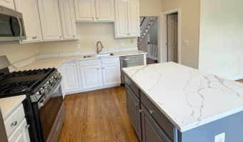 504 N THOMAS St #A, Arlington, VA 22203