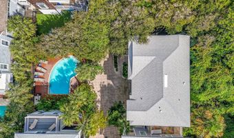 50 BEACH COTTAGE Ln, Atlantic Beach, FL 32233