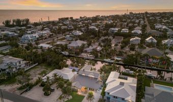 212 OAK Ave, Anna Maria, FL 34216