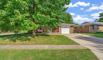 2 Oakmont Ct, Beech Grove, IN 46107