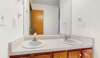1017 NE 5th St, Ankeny, IA 50021