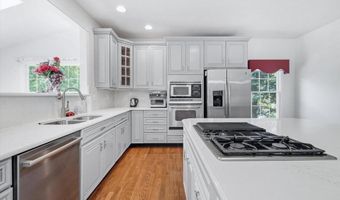 17 WATERTON Dr, Bear, DE 19701