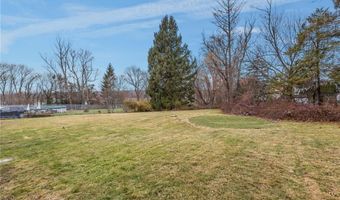 45 Valley View Dr, Cumberland, RI 02864