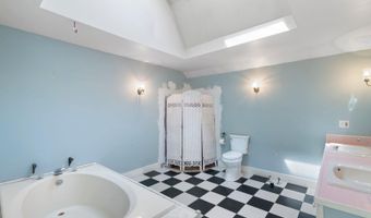 76 Spruce St, Brattleboro, VT 05301