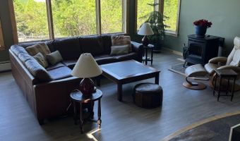 335 Valley View Dr, Addison, VT 05491