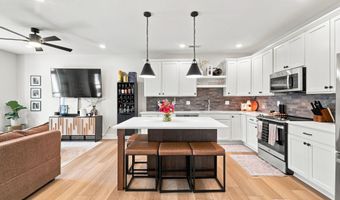 2305 SW Parkway Ln, Ankeny, IA 50023