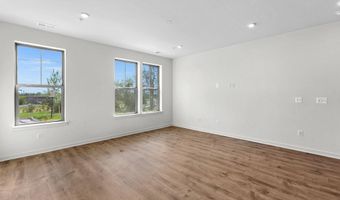 43841 VENETIAN Sq, Ashburn, VA 20147