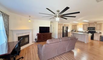 537 Mcpherson Dr, Alford, FL 32420