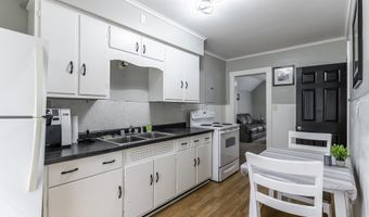 334 W 9th St, Auburn, IN 46706