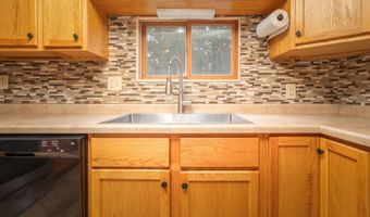 903 Park St, Alexandria, MN 56308