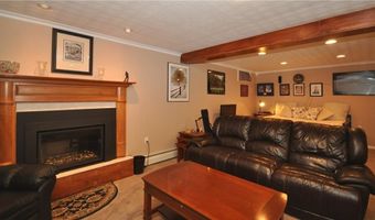 83 Rolling Hill Dr, Exeter, RI 02822