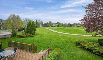 1713 Edgewood Dr, Algonquin, IL 60102