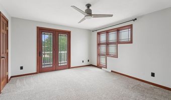 1331 N BRIARCLIFF Dr, Appleton, WI 54915