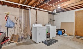 165 Salem Ave, Cranston, RI 02920