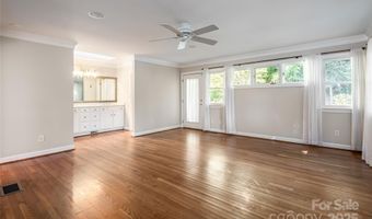 54 Fairway Rd, Asheville, NC 28804