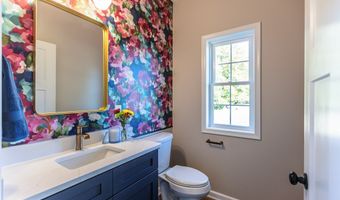 413 North Ave, Appomattox, VA 24522