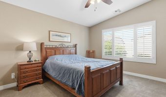 3180 E GLENEAGLE Dr, Chandler, AZ 85249