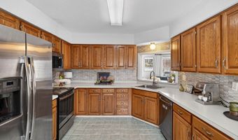 906 Canterbury Ln 906, Colchester, CT 06415