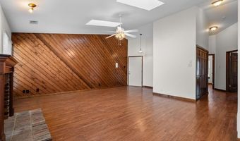 760 Woodside Trails Dr 203, Ballwin, MO 63021