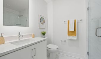 701 N HENRY St 210, Alexandria, VA 22314