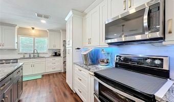 404 BROADVIEW Ave, Altamonte Springs, FL 32701