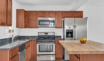 14 Barnsdale Rd, East Providence, RI 02914
