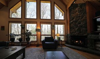 55 Mallard Dr, Becket, MA 01223