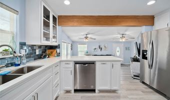 1403 S Mccampbell St, Aransas Pass, TX 78336