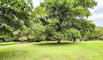 1215 Honeysuckle Dr, Keene, TX 76059