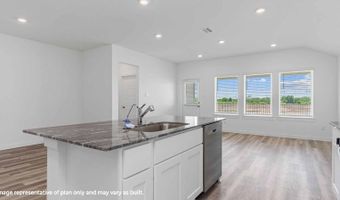 303 Emma St, Angleton, TX 77515