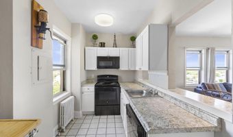 400 Deal Lake Dr 7H, Asbury Park, NJ 07712