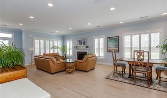 200 Wickford Ct, North Kingstown, RI 02852