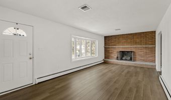 31 SPRINGCREST Dr, Akron, PA 17501