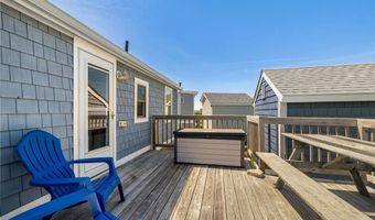 11 Woodruff St, Narragansett, RI 02882