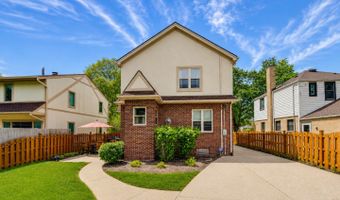 805 S Mitchell Ave, Arlington Heights, IL 60005