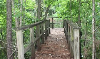 429 River Road Dr, Bogue Chitto, MS 39629
