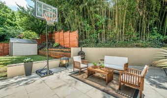 3662 VACATION Ln, Arlington, VA 22207