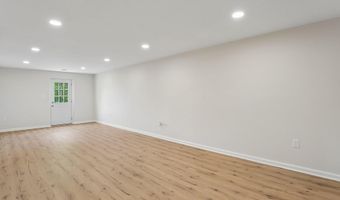 1992 RETTA GILLIAM Ct SE, Washington, DC 20020