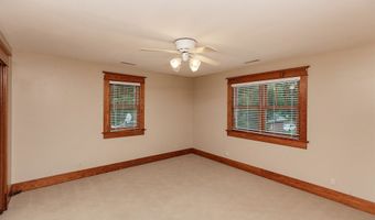 618 9th St, Ames, IA 50010