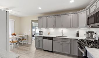 1548 Longboat Ave, Beachwood, NJ 08722