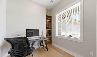 5926 E Forbes Ct, Bel Aire, KS 67220