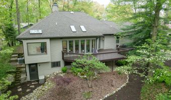6315 Lehigh Ct SE, Ada, MI 49301