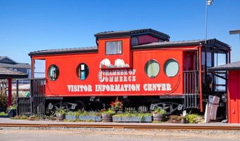 259 S PACIFIC St, Rockaway Beach, OR 97136
