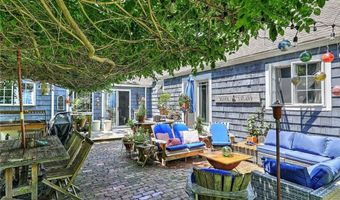 44 Washington Rd, Barrington, RI 02806