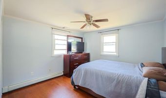 6 Scott Ln, Bristol, RI 02809