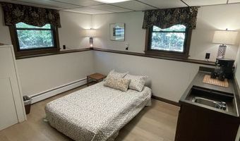 8 Wood Dr, Atkinson, NH 03811