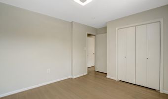 3820 WINTERSET Dr, Annandale, VA 22003