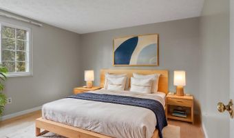 8463 MONARCH Ct, Annandale, VA 22003