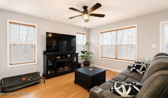 14 W Chickadee Ln, Albrightsville, PA 18210